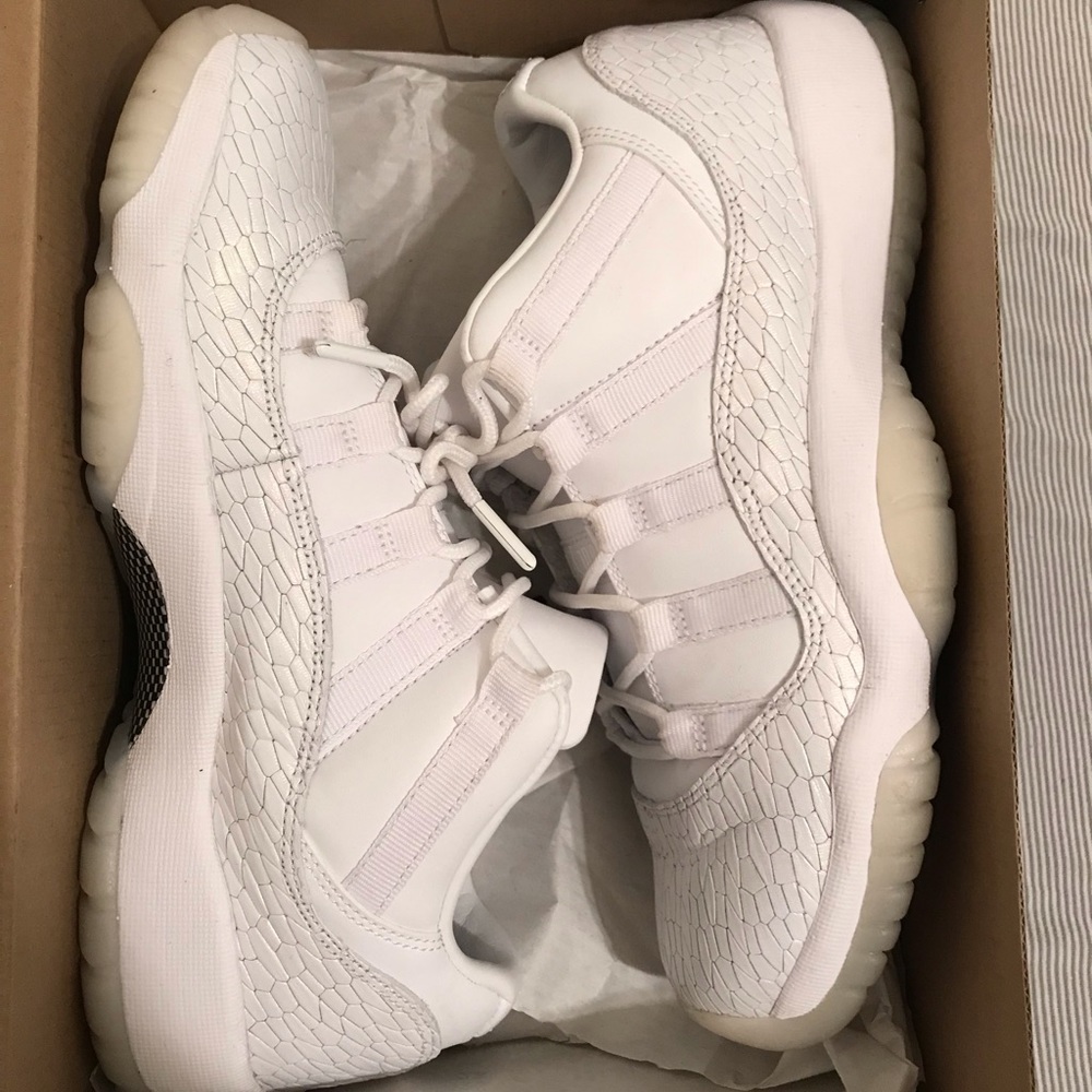 Air Jordan 11